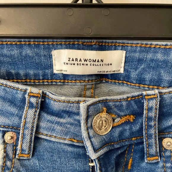 ZARA Woman Low Rise Distressed Jeans - Picture 2 of 6